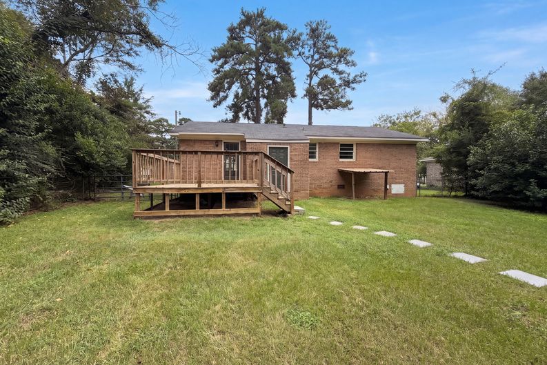 Photo 10 of 20 of 109 Harmon Hill Ct, Hopkins, SC