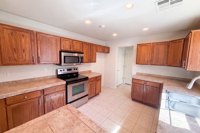 Photo 12 of 29 of 2856 E Megan St, Gilbert, AZ