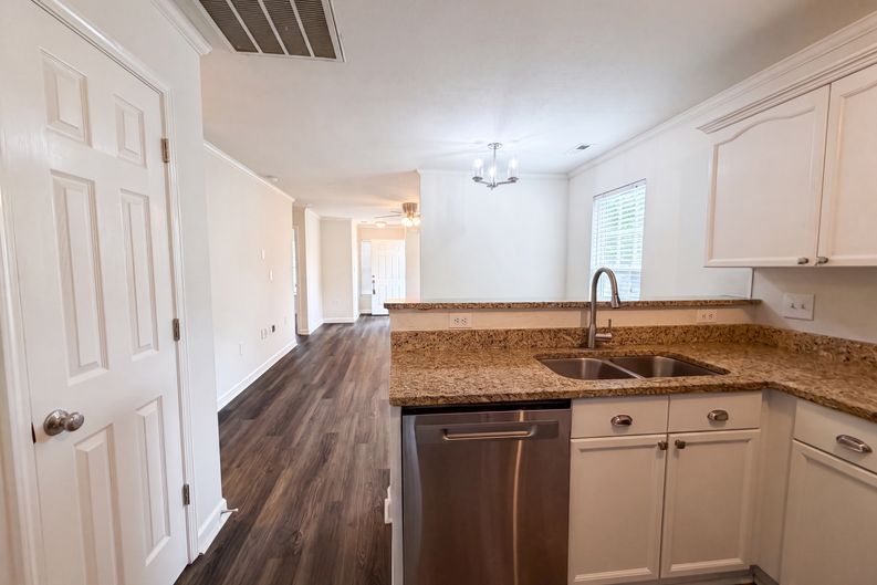 Photo 8 of 17 of 946 Olde Towne Way, Rock Hill, SC