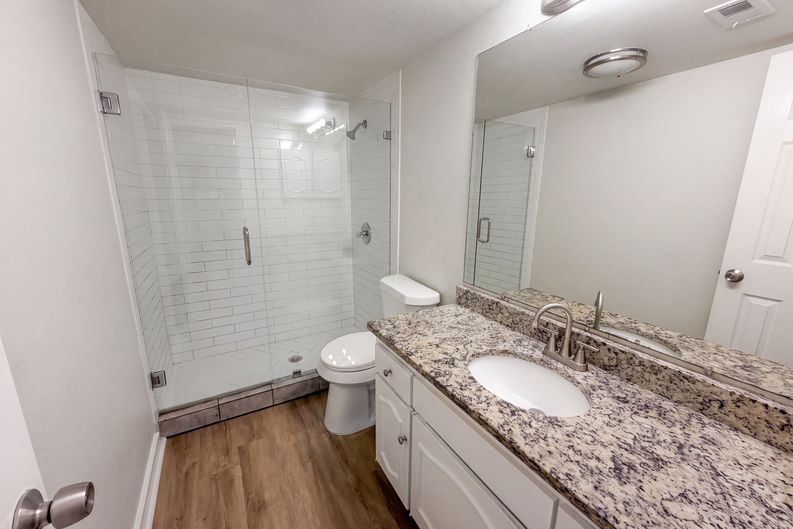 Photo 11 of 20 of 3969 Lost Creek Dr, Dallas, TX