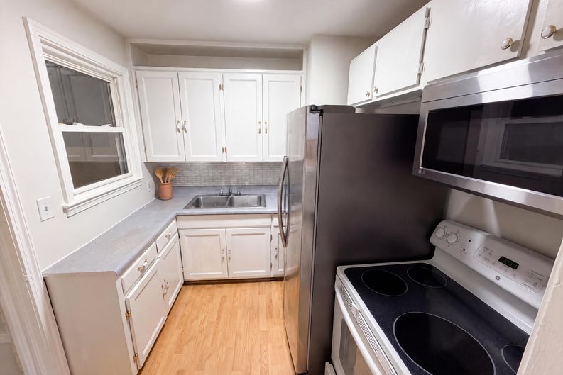 Photo 11 of 23 of 1521 Herrin Ave, Charlotte, NC