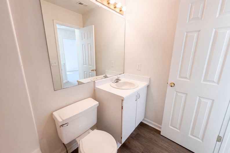 Photo 15 of 21 of 1337 Parkside Club Dr, Lawrenceville, GA