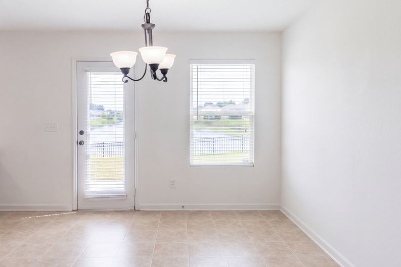 Photo 7 of 26 of 172 Bermuda Lakes Dr, Meridianville, AL