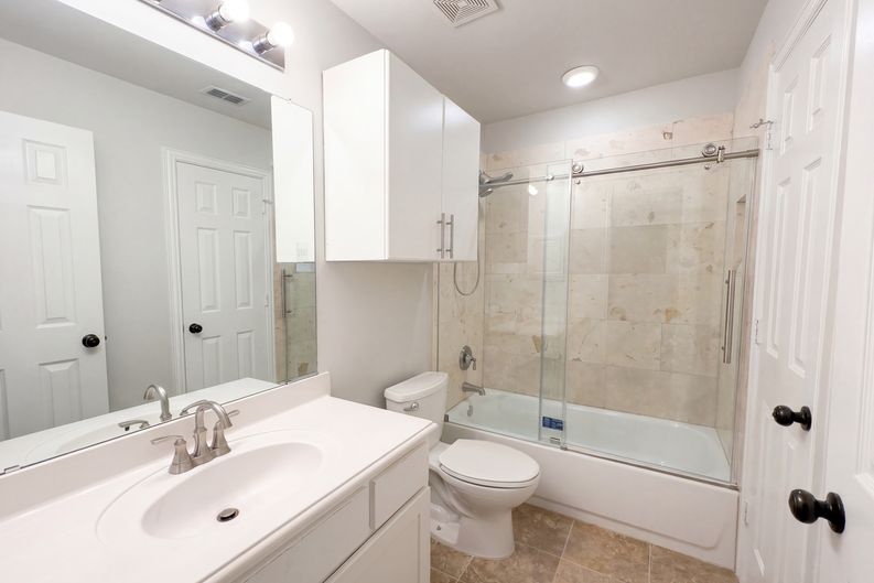 Photo 11 of 24 of 4536 Risinghill Dr, Plano, TX