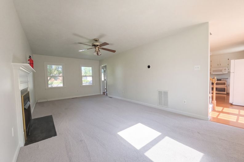 Photo 3 of 19 of 8921 Basswood Dr, Quinton, VA