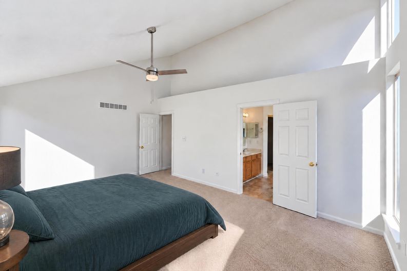 Photo 8 of 28 of 9113 Tenor Way, Indianapolis, IN
