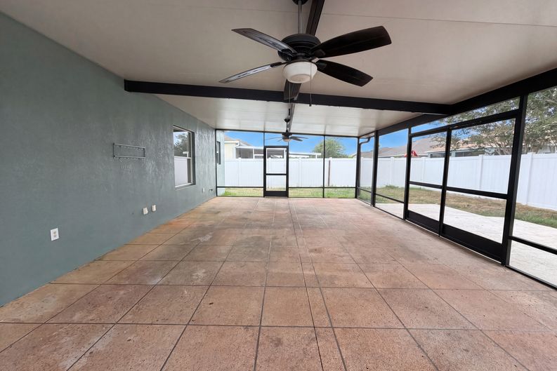 Photo 19 of 20 of 3408 Grove Blossom Ln, Plant City, FL