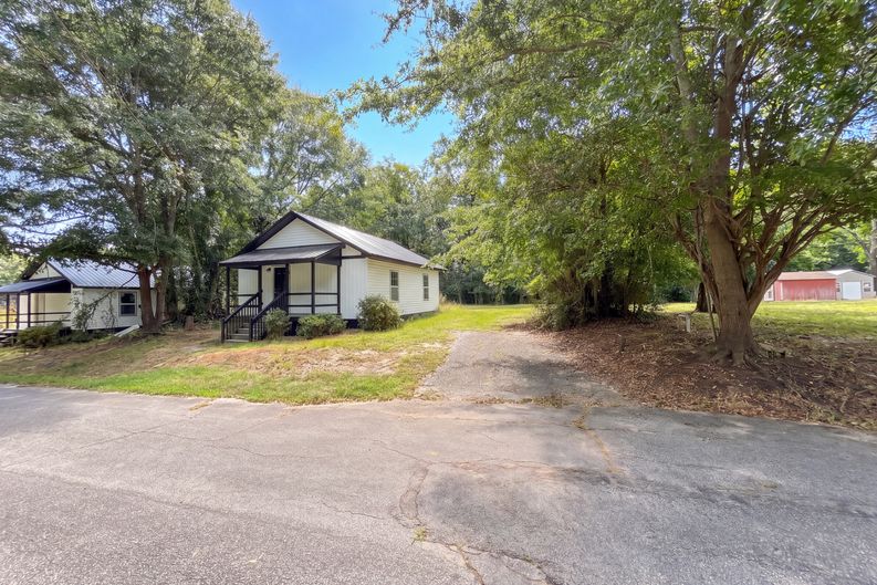 Photo 9 of 10 of 229 Cater St, Belton, SC
