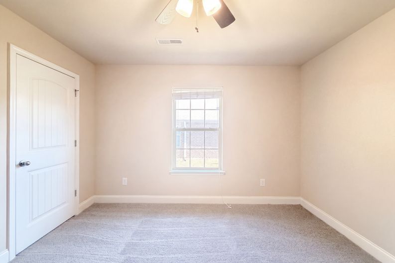 Photo 13 of 20 of 316 Vincent St, Alabaster, AL