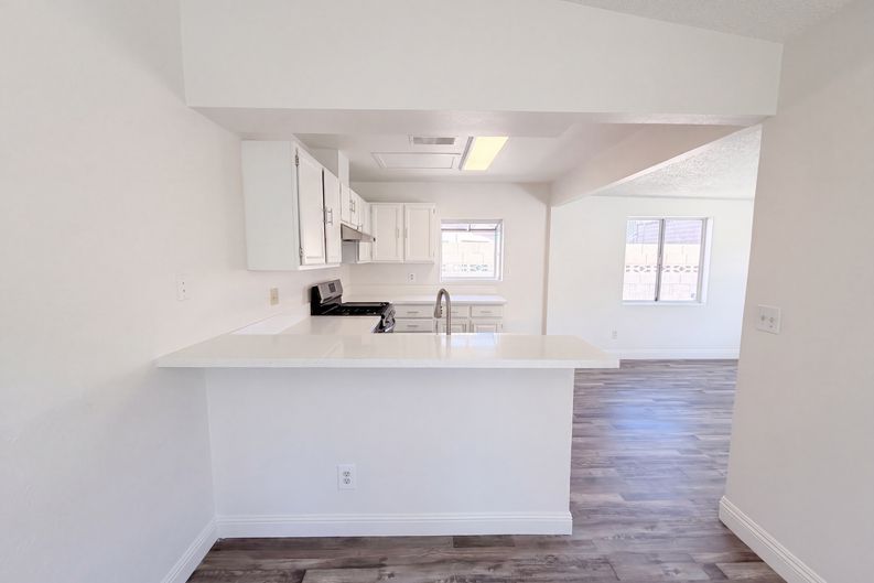 Photo 12 of 34 of 2304 Sabroso St, Las Vegas, NV