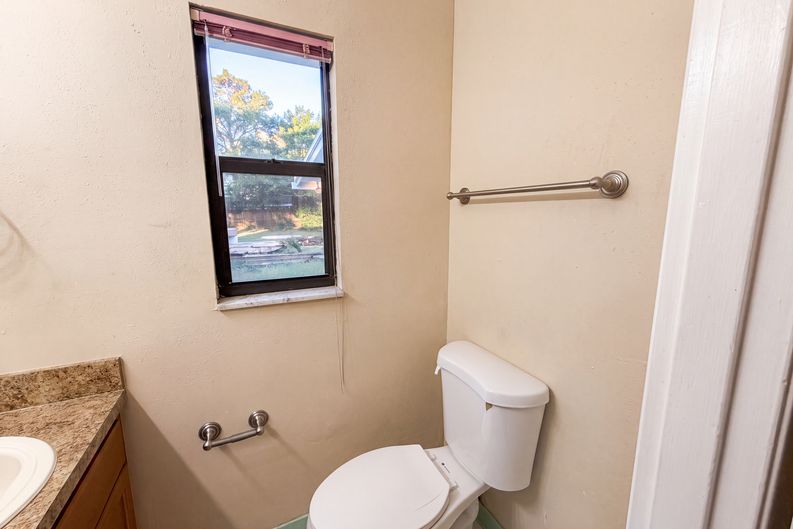 Photo 22 of 26 of 722 Virginia Ln, Apopka, FL