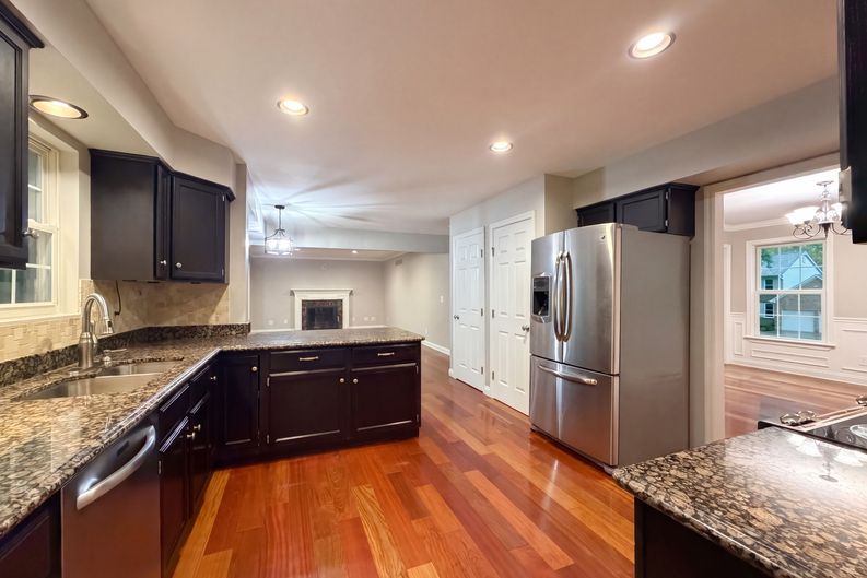 Photo 7 of 32 of 12173 Village Woods Dr, Cincinnati, OH
