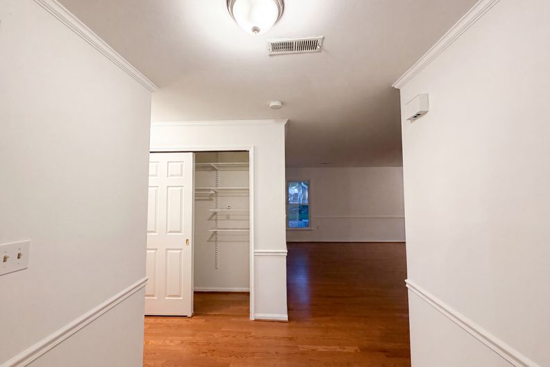 Photo 25 of 51 of 8947 Rosewood St, Manassas, VA