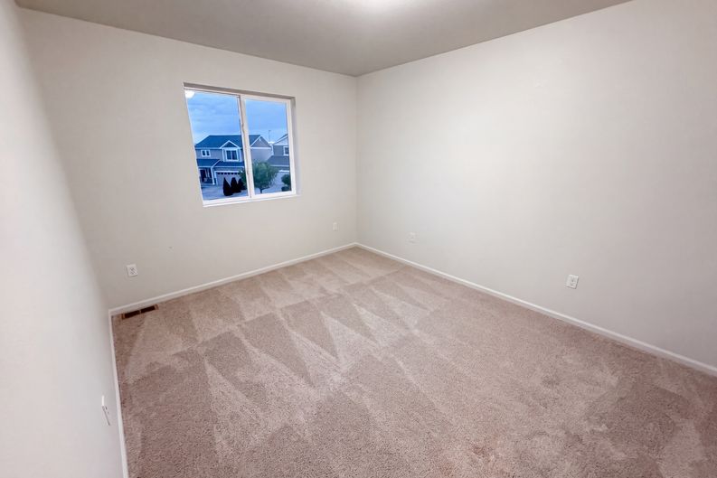 Photo 19 of 35 of 5573 Killarney Ct, Denver, CO