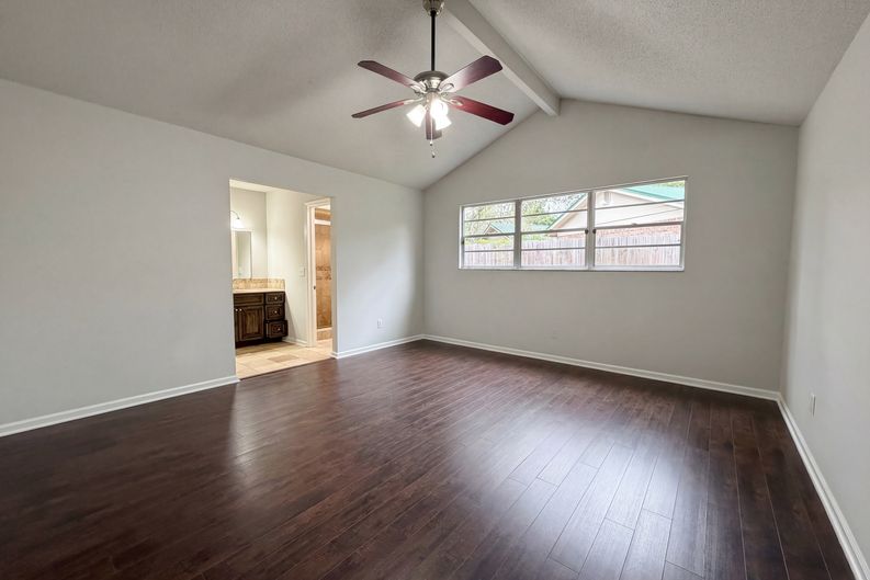 Photo 17 of 22 of 606 Gulfstream Trl S, Orange Park, FL