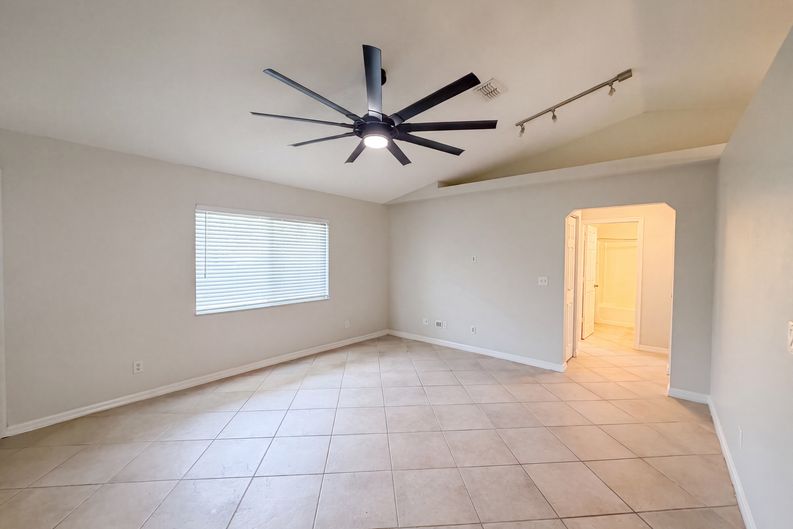 Photo 3 of 18 of 1719 Needle Palm Dr, Edgewater, FL