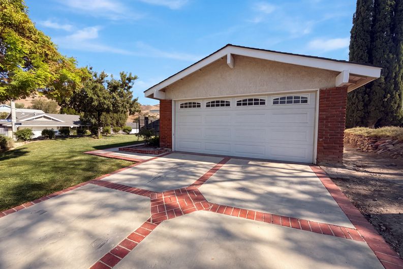 Photo 21 of 25 of 14602 Rosecourt Dr, Canyon Country, CA