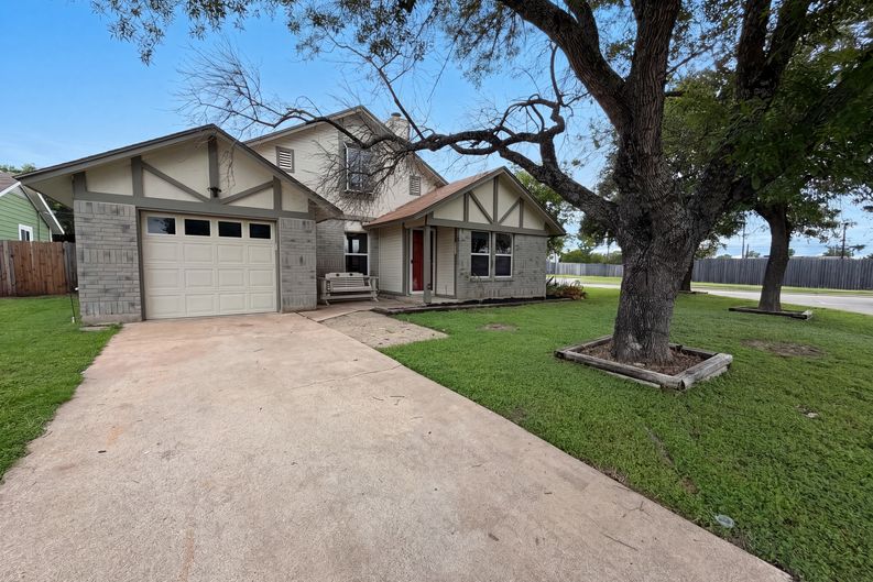 Photo 15 of 18 of 1301 Pitcairn Dr, Pflugerville, TX