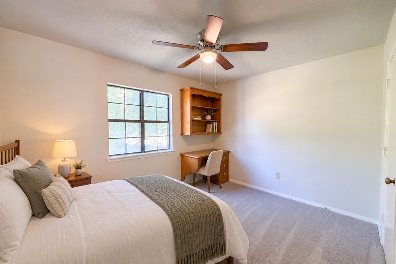 Photo 14 of 28 of 15830 Hilltop Dr, Kemp, TX