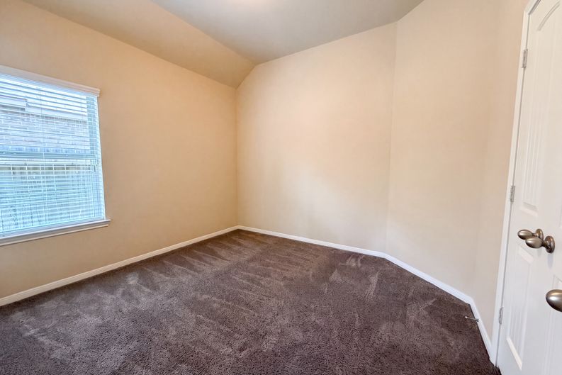 Photo 11 of 17 of 4511 Fenway Park Way, Spring, TX