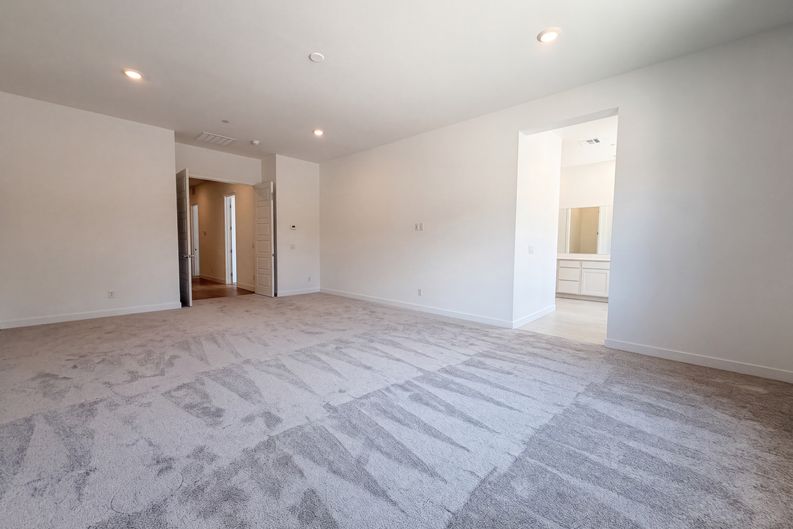 Photo 4 of 23 of 8239 Gusty Brook St, Las Vegas, NV
