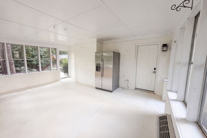 Photo 15 of 21 of 2220 Hillock Dr, Raleigh, NC