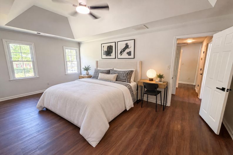 Photo 4 of 22 of 1033 Chestnut Hill Cir SW, Marietta, GA