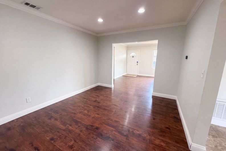 Photo 7 of 18 of 16515 Rosemary Dr, Fontana, CA