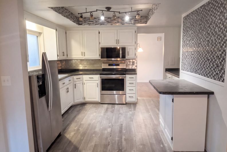 Photo 11 of 53 of 4015 Valli Vista Rd, Colorado Springs, CO