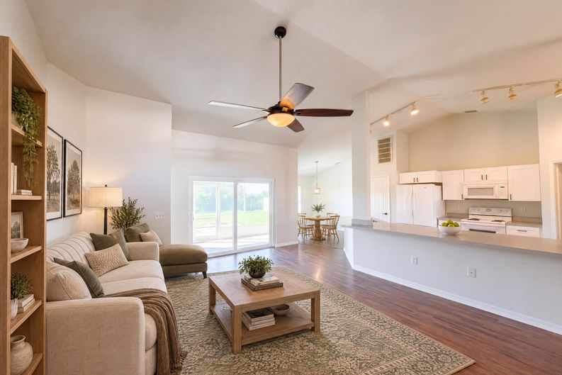 Photo 3 of 23 of 222 Cloverdale Rd, Winter Haven, FL