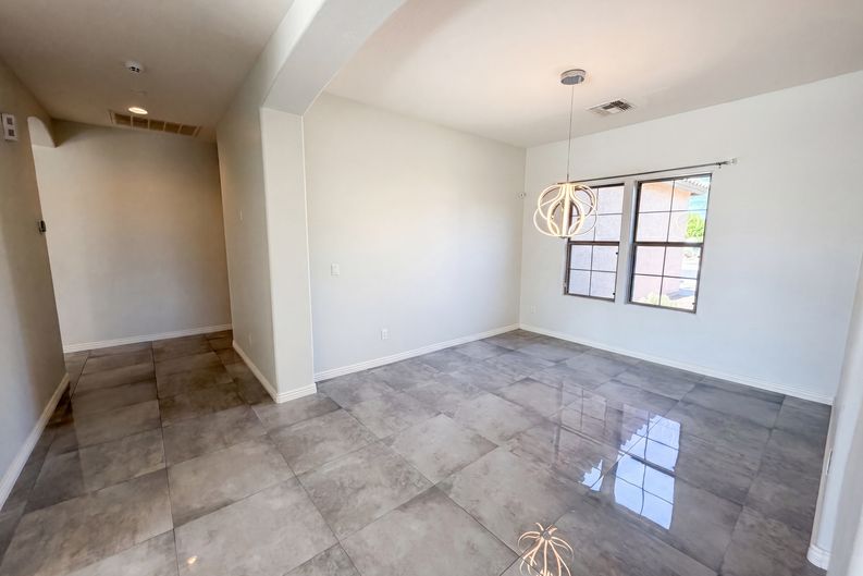 Photo 13 of 35 of 550 S Emerson St, Chandler, AZ