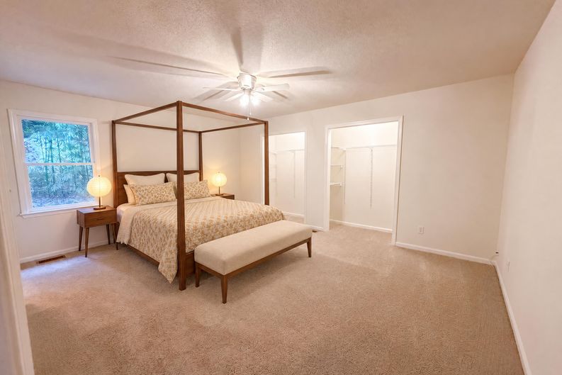 Photo 13 of 27 of 4043 Windward Dr, Tega Cay, SC