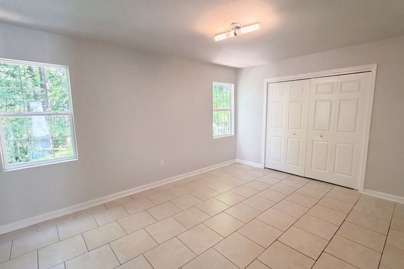 Photo 8 of 23 of 6226 Dumont Ln, Charlotte, NC