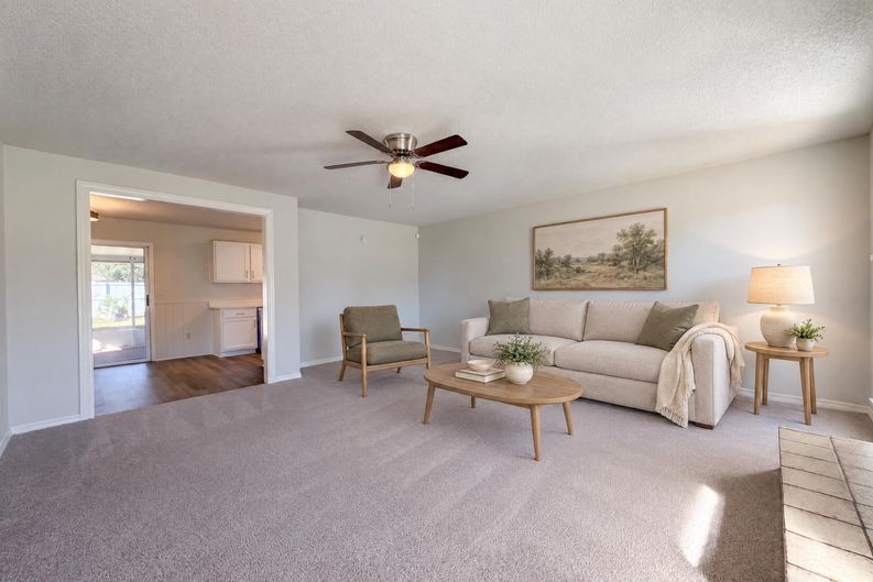 Photo 6 of 21 of 8965 Grampian Dr N, Jacksonville, FL
