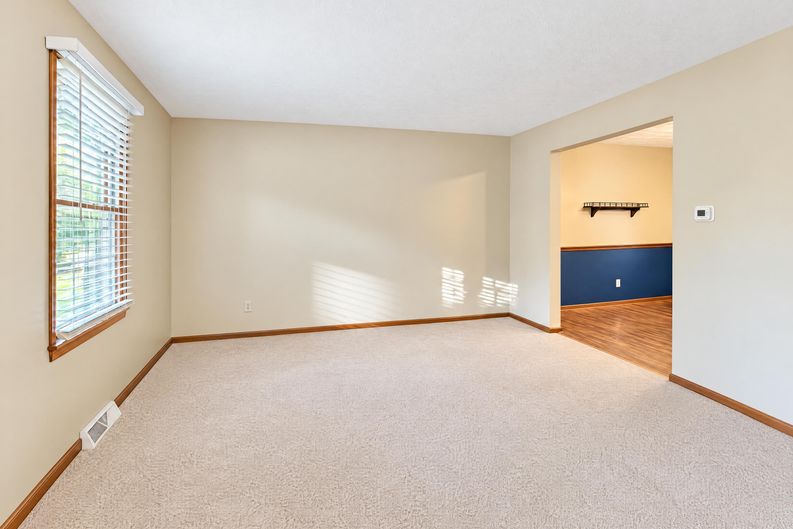 Photo 9 of 43 of 453 Carruthers Rd, Tallmadge, OH