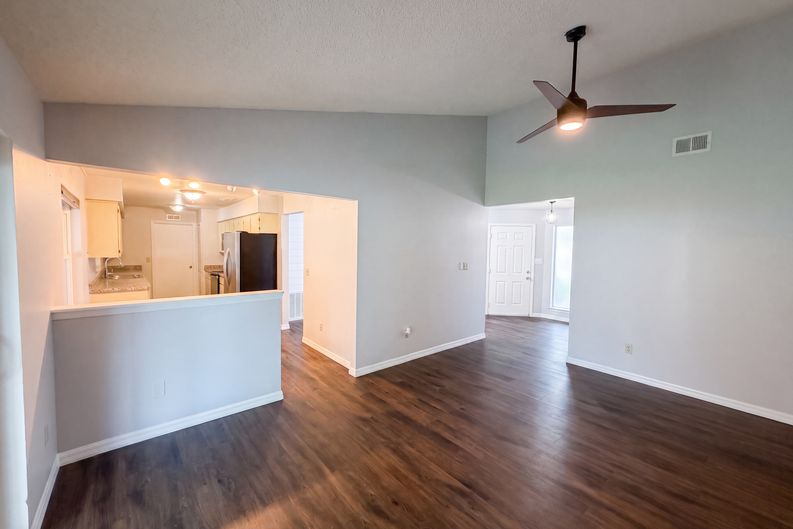 Photo 11 of 31 of 7756 Barberry Dr, Orlando, FL