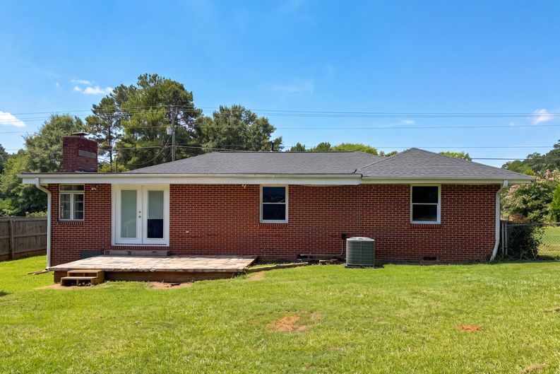 Photo 5 of 23 of 5656 Salem Rd, Covington, GA
