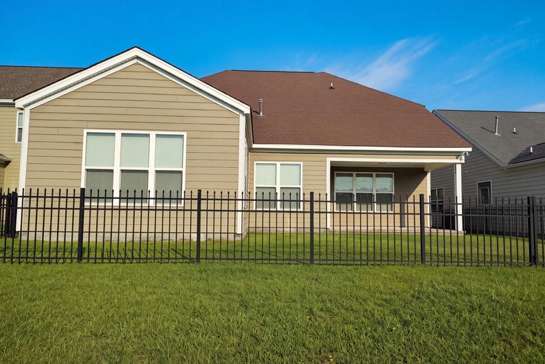 Photo 5 of 28 of 712 Bellemeade Cir, Florence, SC