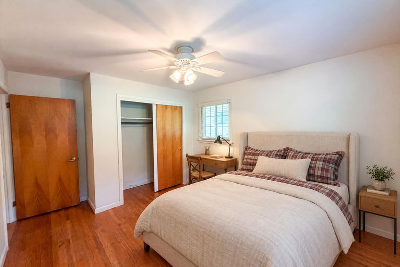 Photo 8 of 17 of 810 Beaver Dam Rd, Raleigh, NC