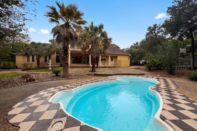 Photo 23 of 26 of 20646 Wahl Ln, San Antonio, TX