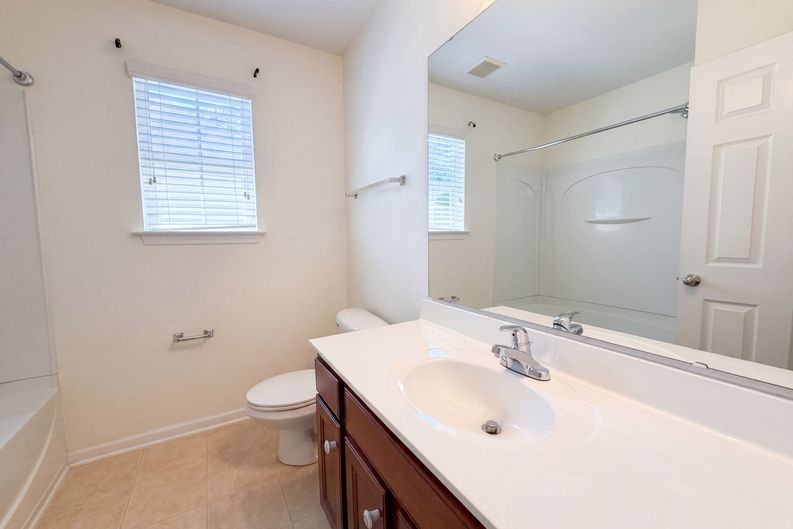 Photo 11 of 18 of 10050 Montrose Dr NW, Charlotte, NC