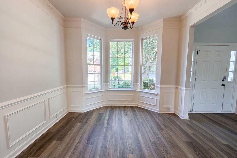Photo 10 of 26 of 9 Bluff Ridge Ct, Greenville, SC