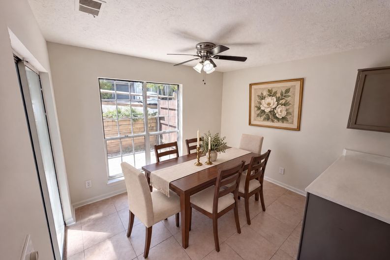 Photo 9 of 31 of 1079 Brittwood Pl, Norcross, GA