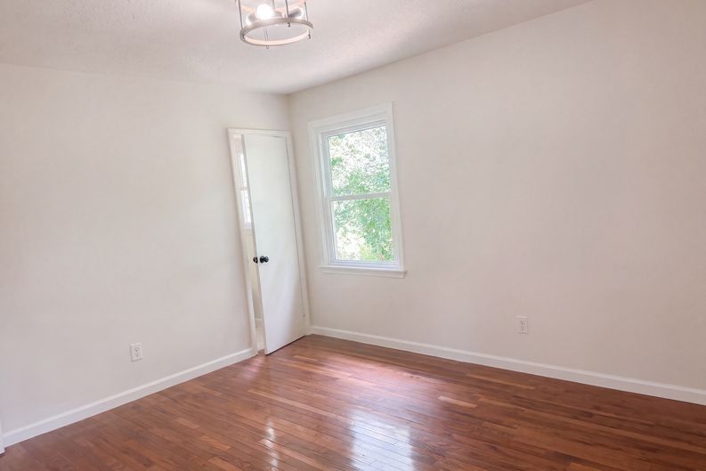 Photo 9 of 56 of 4676 Fairway Dr, Pinson, AL