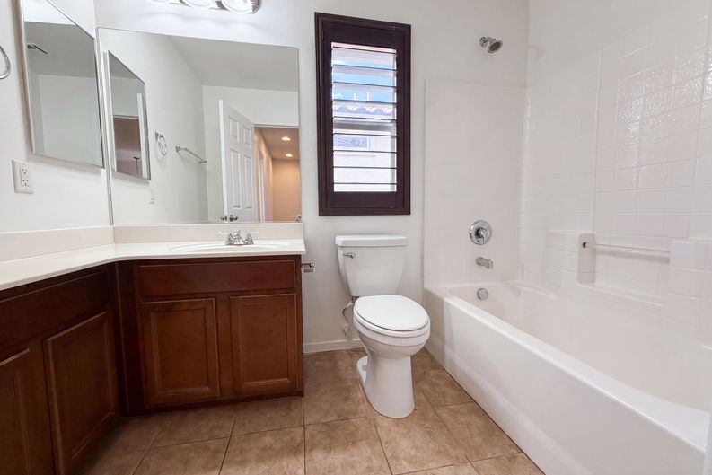 Photo 17 of 25 of 7478 Benlomond Ave, Las Vegas, NV