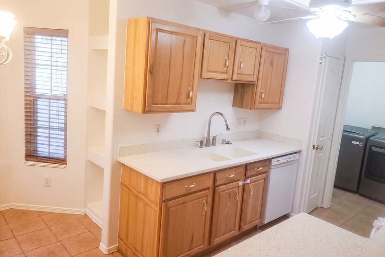 Photo 8 of 28 of 1039 Aguilera Ct, Las Cruces, NM
