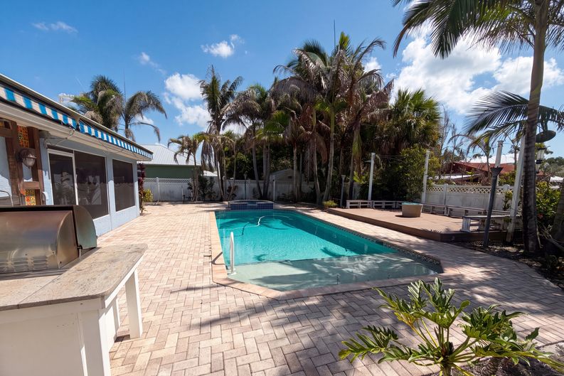 Photo 31 of 33 of 2902 Serenity Cir S, Fort Pierce, FL