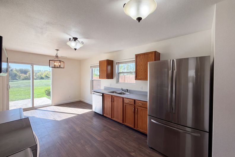 Photo 7 of 30 of 8723 Hosta Way, Camby, IN