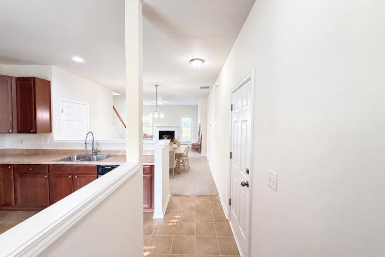 Photo 8 of 22 of 152 Clydesdale Ct, Matthews, NC