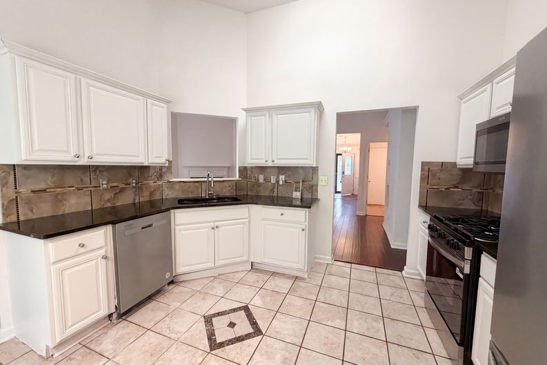 Photo 6 of 21 of 345 Espana St, Atlanta, GA